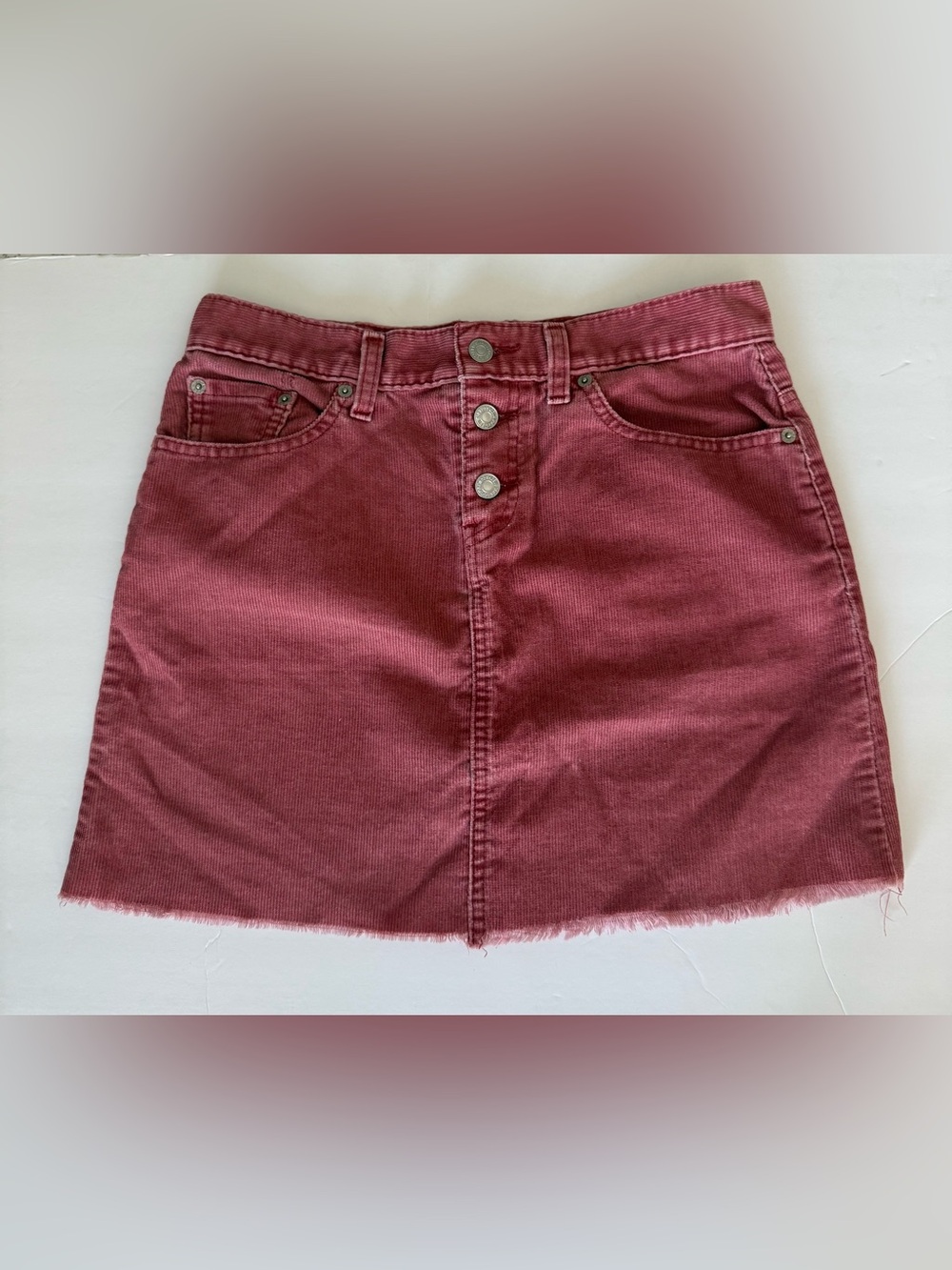Levis Light Burgundy Corduroy Mini Skirt Button Fly Frayed Hem Juniors Size 7
